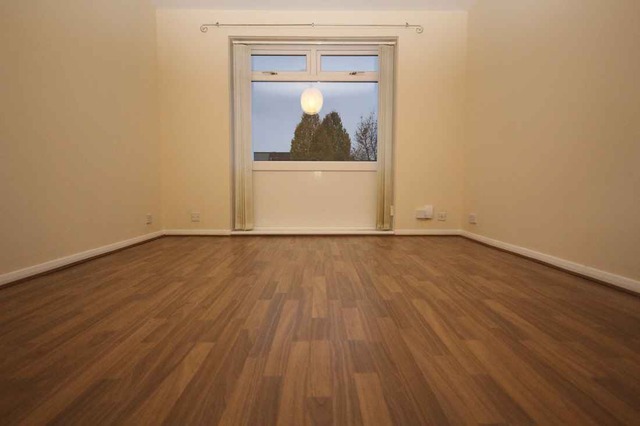  Image of 1 bedroom Flat to rent in Mowbray Rise Livingston EH54 at Dedridge West Lothian West Lothian, EH54 6JW