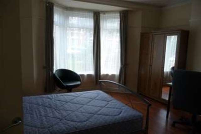  Image of 2 bedroom Flat to rent in Mowbray Street Heaton Newcastle upon Tyne NE6 at Newcastle upon Tyne, NE6 5NL