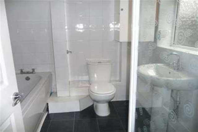  Image of 2 bedroom Flat to rent in Mowbray Street Heaton Newcastle upon Tyne NE6 at Newcastle upon Tyne, NE6 5NL