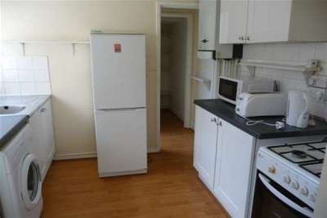  Image of 2 bedroom Flat to rent in Mowbray Street Heaton Newcastle upon Tyne NE6 at Newcastle upon Tyne, NE6 5NY