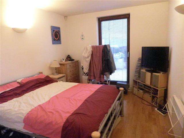  Image of 2 bedroom Flat to rent in Assam Street London E1 at Aldgate Triangle  Aldgate, E1 7QL