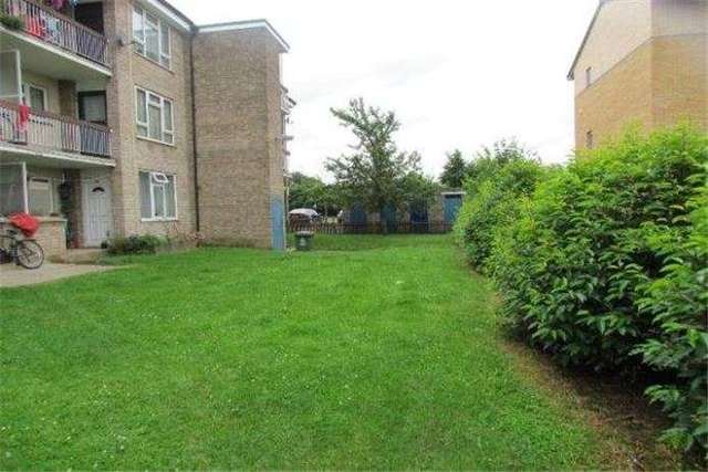  Image of 2 bedroom Flat to rent in Newmarket Road Cambridge CB5 at Cambridge  Cambridge, CB5 8RS