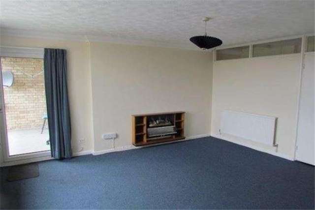  Image of 2 bedroom Flat to rent in Newmarket Road Cambridge CB5 at Cambridge  Cambridge, CB5 8RS
