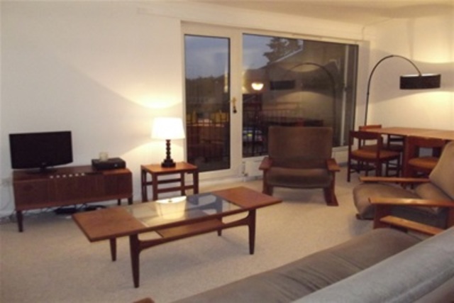  Image of 2 bedroom Flat to rent in Nithsdale Road Glasgow G41 at Bellahouston Glasgow Glasgow, G41 5LS