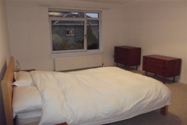  Image of 2 bedroom Flat to rent in Nithsdale Road Glasgow G41 at Bellahouston Glasgow Glasgow, G41 5LS
