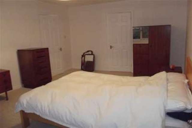  Image of 2 bedroom Flat to rent in Nithsdale Road Glasgow G41 at Glasgow, G41 5LS
