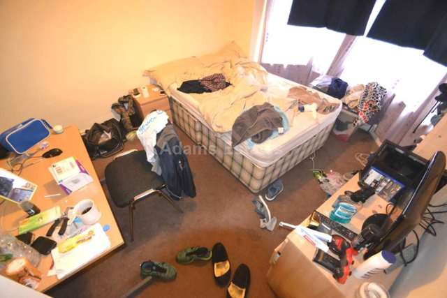  Image of 7 bedroom Terraced house to rent in Norris Road Earley Reading RG6 at Norris Road  Reading, RG6 1NJ
