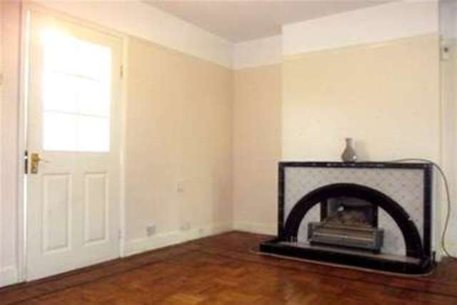  Image of 2 bedroom Detached house to rent in Chingford Avenue London E4 at London, E4 6RG