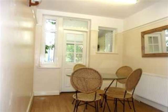  Image of 2 bedroom Detached house to rent in Chingford Avenue London E4 at London, E4 6RG