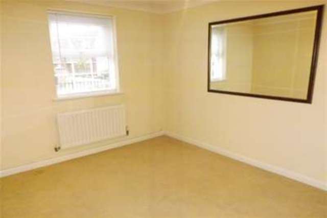  Image of 3 bedroom Detached house to rent in Claydon Road Swindon SN25 at Swindon, SN25 2ED