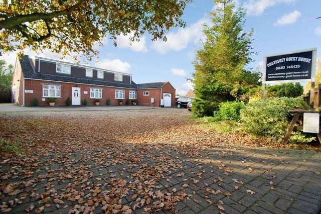  Image of 8 bedroom Detached house for sale in Norwich Road New Costessey Norwich NR5 at Norwich Bowthorpe, NR5 0LE