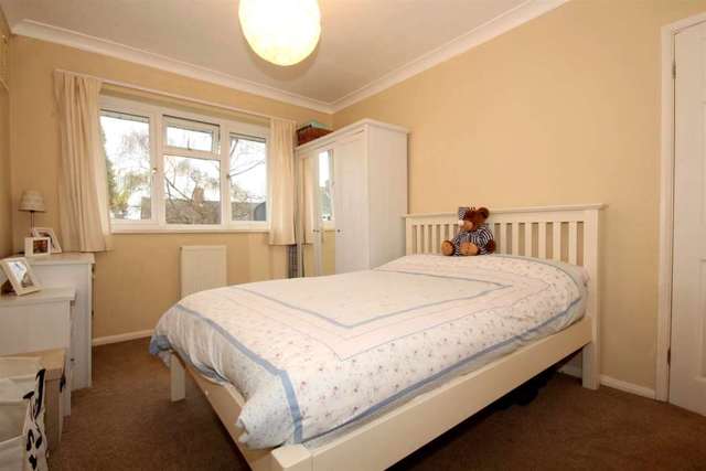  Image of 2 bedroom Maisonette for sale in Old Dean Bovingdon Hemel Hempstead HP3 at Old Dean  Hemel Hempstead, HP3 0EX