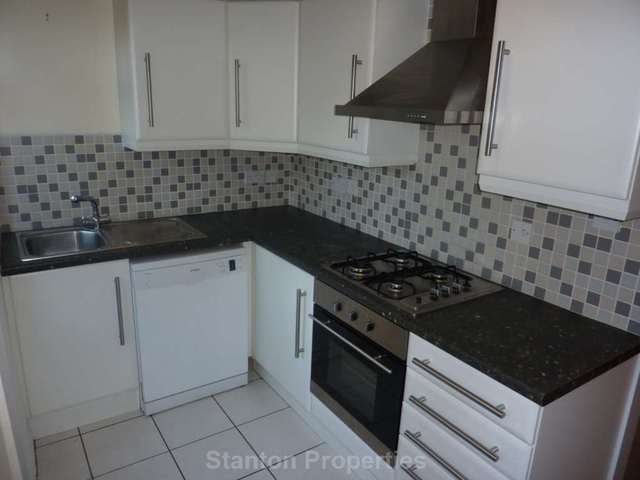  Image of 2 bedroom Apartment to rent in Old Lansdowne Road Didsbury Manchester M20 at Old Lansdowne Road West Didsbury Manchester, M20 2PB