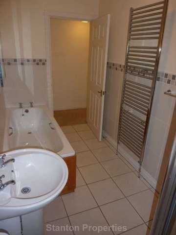  Image of 2 bedroom Apartment to rent in Old Lansdowne Road Didsbury Manchester M20 at Old Lansdowne Road West Didsbury Manchester, M20 2PB