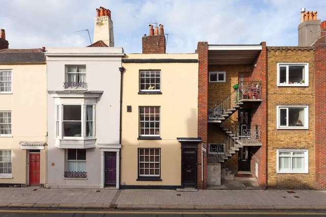  Image of 3 bedroom Town House for sale in High Street Portsmouth PO1 at Old Portsmouth  Hampshire, PO1 2HW