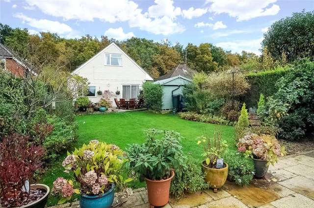  Image of 3 bedroom Detached house for sale in Old Wokingham Road Crowthorne RG45 at Crowthorne Crowthorne, RG45 6LJ