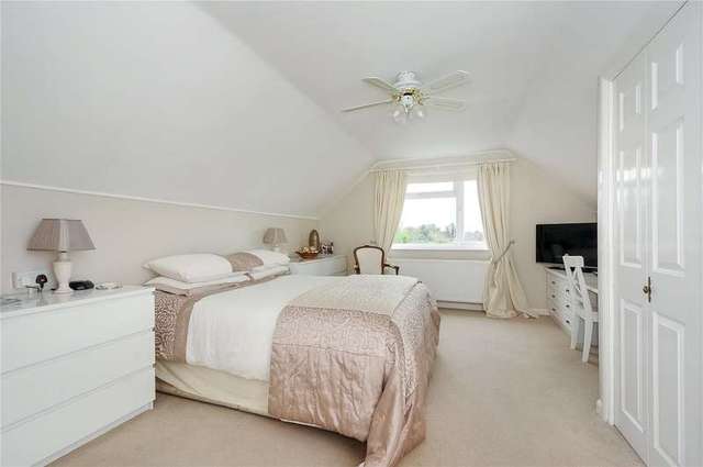  Image of 3 bedroom Detached house for sale in Old Wokingham Road Crowthorne RG45 at Crowthorne Crowthorne, RG45 6LJ