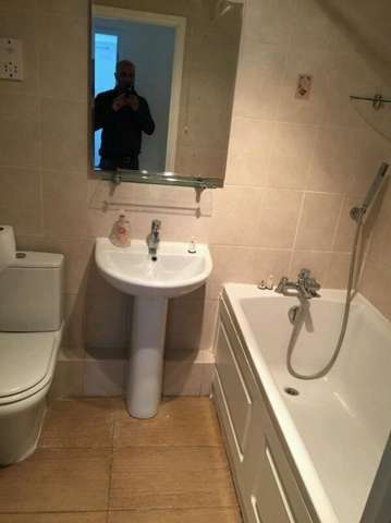  Image of 1 bedroom Flat to rent in Oldfield Lane North Greenford UB6 at Oldfield North  Greenford, UB6 8PN