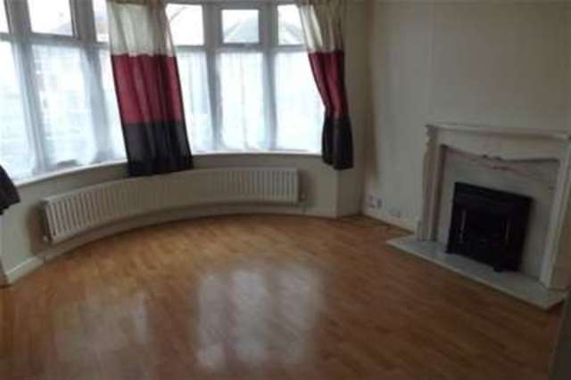  Image of 3 bedroom Detached house to rent in Olorenshaw Road Sheldon Birmingham B26 at Birmingham, B26 3ND