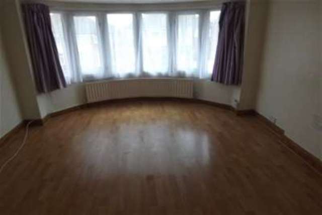  Image of 3 bedroom Detached house to rent in Olorenshaw Road Sheldon Birmingham B26 at Birmingham, B26 3ND