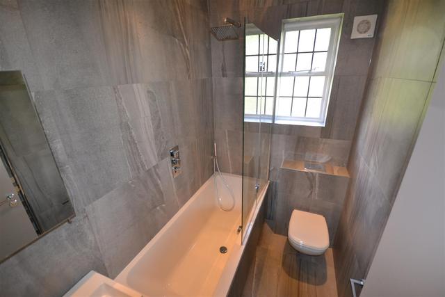 Image of 3 bedroom Property to rent in Ossulton Way London N2 at East Finchley, N2 0DS