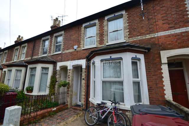  Image of 7 bedroom Terraced house to rent in Palmer Park Avenue Earley Reading RG6 at Palmer Park Avenue  Reading, RG6 1DN