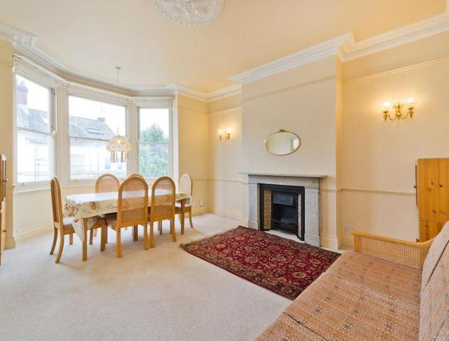  Image of 3 bedroom Flat to rent in Pandora Road London NW6 at West Hampstead, NW6 1TR