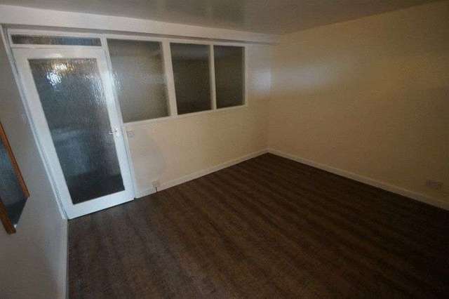  Image of 1 bedroom Flat to rent in Paragon Road Weston-super-Mare BS23 at Paragon Road  Weston-Super-Mare, BS23 2DA