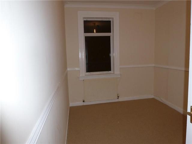  Image of 2 bedroom Flat to rent in Park Avenue Beith KA15 at Beith North Ayrshire North Ayrshire, KA15 2AL
