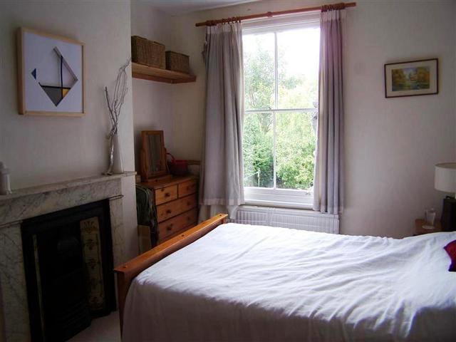  Image of 1 bedroom Property to rent in Park Road London N8 at Crouch End, N8 8JT