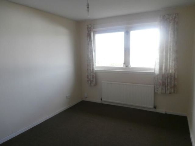  Image of 2 bedroom Flat to rent in Park Terrace East Kilbride Glasgow G74 at East Kilbride South Lanarkshire South Lanarkshire, G74 1BN