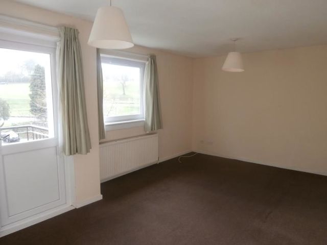  Image of 2 bedroom Flat to rent in Park Terrace East Kilbride Glasgow G74 at East Kilbride South Lanarkshire South Lanarkshire, G74 1BN