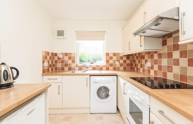  Image of 2 bedroom Flat to rent in Parkside Terrace Edinburgh EH16 at Newington Edinburgh Edinburgh, EH16 5XW