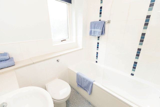  Image of 2 bedroom Flat to rent in Parkside Terrace Edinburgh EH16 at Newington Edinburgh Edinburgh, EH16 5XW