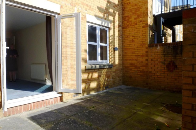  Image of 2 bedroom Flat to rent in Handel Road Southampton SO15 at 5 Handel Road  Southampton, SO15 2NY