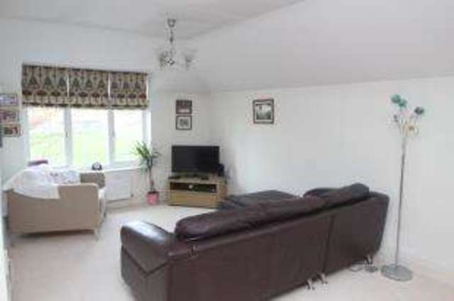  Image of 2 bedroom Flat for sale in Rose Hill Sutton SM1 at 42 Rose Hill Sutton Morden, SM1 3ET