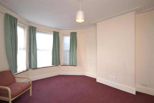  Image of 3 bedroom Property to rent in Pembroke Road London N10 at Muswell Hill, N10 2HR