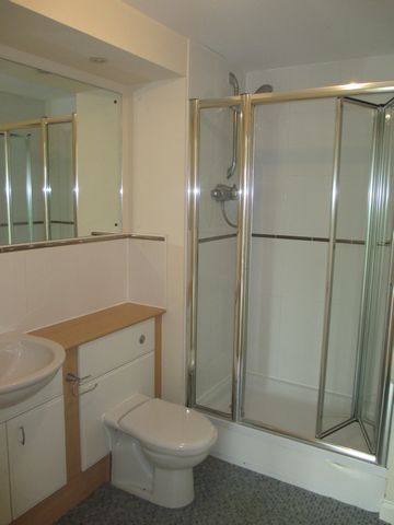  Image of 2 bedroom Flat to rent in Pilrig Heights Edinburgh EH6 at Broughton Edinburgh Edinburgh, EH6 5BB