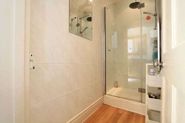  Image of 1 bedroom Property to rent in Pinecliffe Avenue Southbourne Bournemouth BH6 at Pinecliffe Avenue  Bournemouth, BH6 3PZ