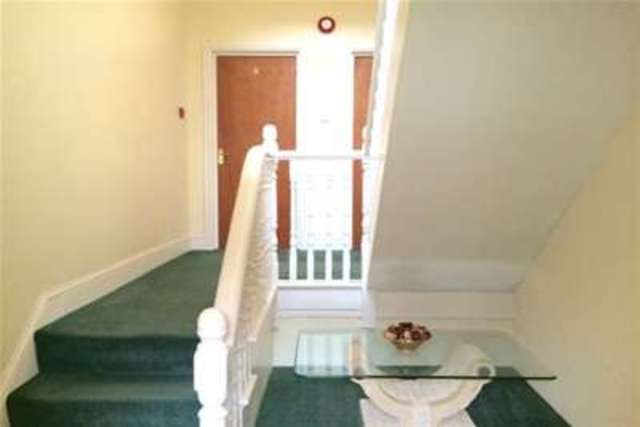  Image of 1 bedroom Flat to rent in Polsham Park Paignton TQ3 at Paignton, TQ3 2AD