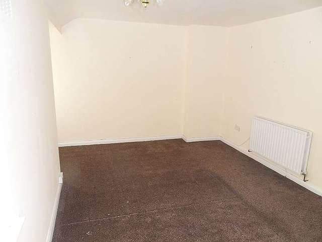  Image of 2 bedroom Property to rent in Pool Farm Road Acocks Green Birmingham B27 at POOL FARM ROAD  BIRMINGHAM, B27 7HD