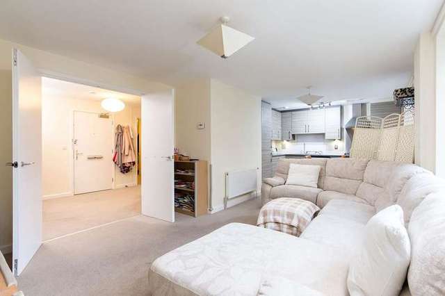  Image of 2 bedroom Flat to rent in Pooles Park London N4 at Pooles Park  London, N4 3FG