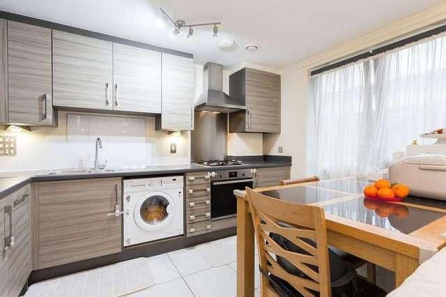  Image of 2 bedroom Flat to rent in Pooles Park London N4 at Pooles Park  London, N4 3FG