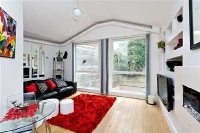  Image of 1 bedroom Property to rent in Portsmouth Road Cobham KT11 at Cobham, KT11 1JQ