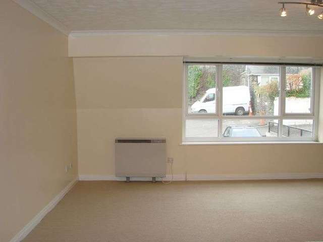  Image of Flat to rent in Pound Street Liskeard PL14 at Pound Street  Liskeard, PL14 3JS