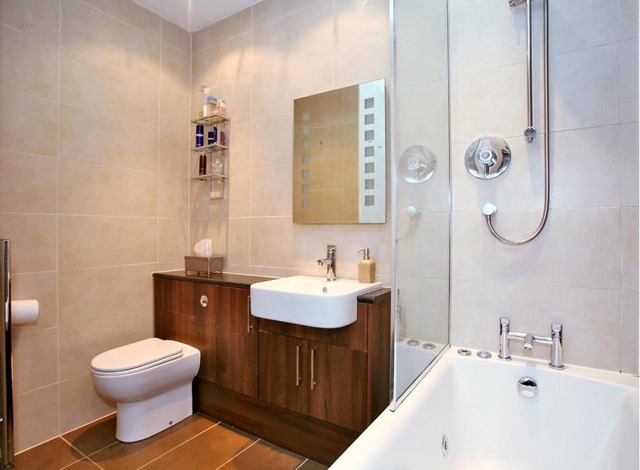  Image of 3 bedroom Flat to rent in Queens Gardens Aberdeen AB15 at City Centre Aberdeen Aberdeen, AB15 4YD