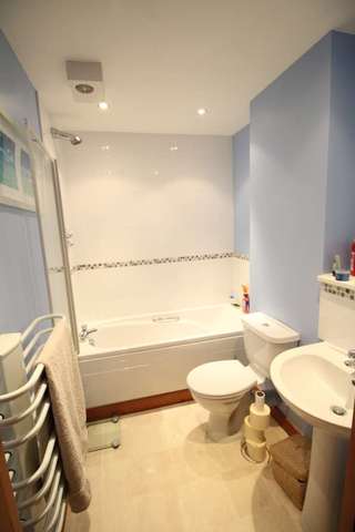  Image of 1 bedroom Apartment to rent in Pooleys Yard Ipswich IP2 at Ranelagh Road  Ipswich, IP2 0AR