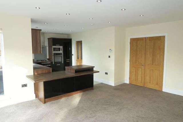  Image of 5 bedroom Detached house for sale in Rein Road Morley Leeds LS27 at Rein Road Morley Leeds, LS27 0JA