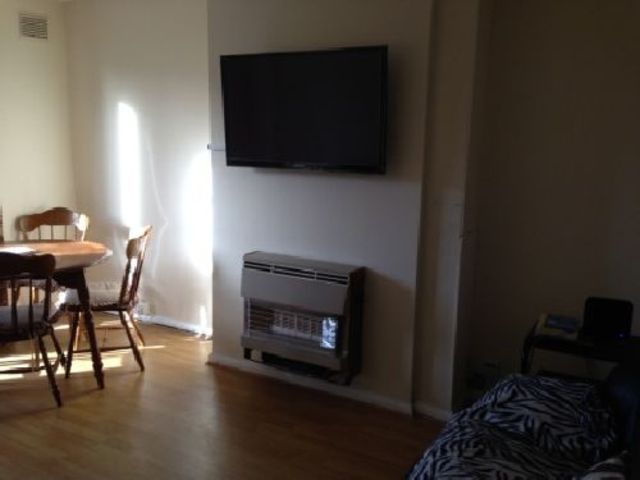  Image of 4 bedroom House Share to rent in Rolleston Drive Nottingham NG7 at Lenton Nottinghamshire Lenton, NG7 1LA