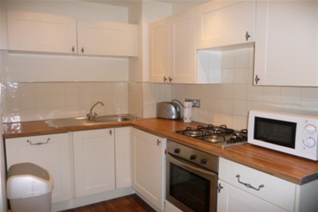  Image of 3 bedroom Flat to rent in Rothbury Terrace Heaton Newcastle upon Tyne NE6 at Newcastle upon Tyne, NE6 5DB